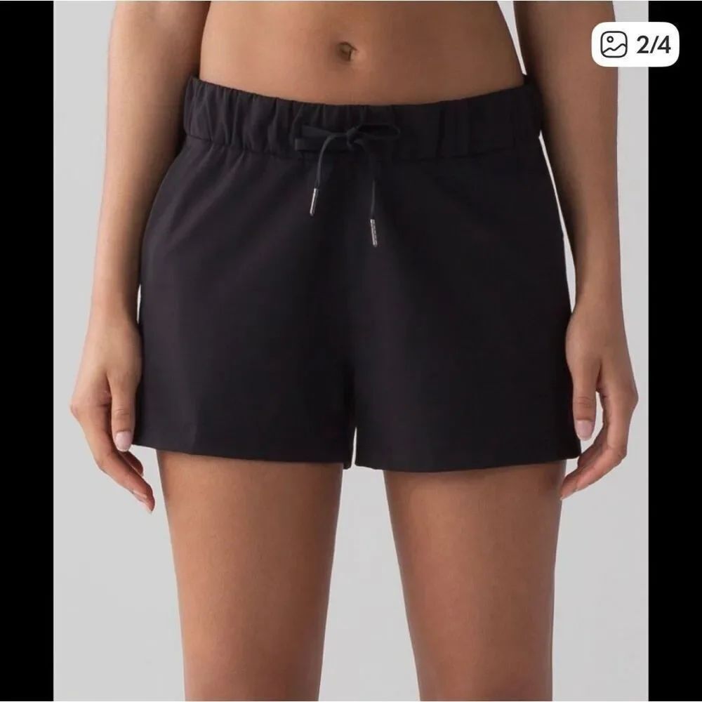 Lululemon On The Fly Black Drawstring Shorts sz 6 EUC